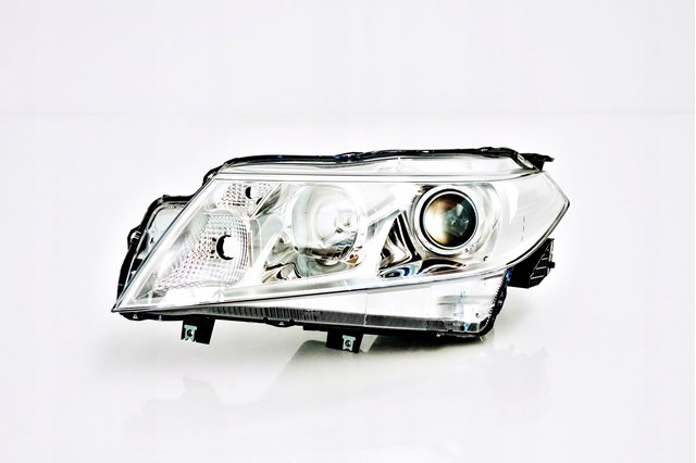 3532054P00000 Suzuki Luz esquerda