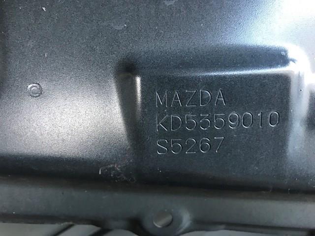 Porta dianteira esquerda KDY35902XK Mazda