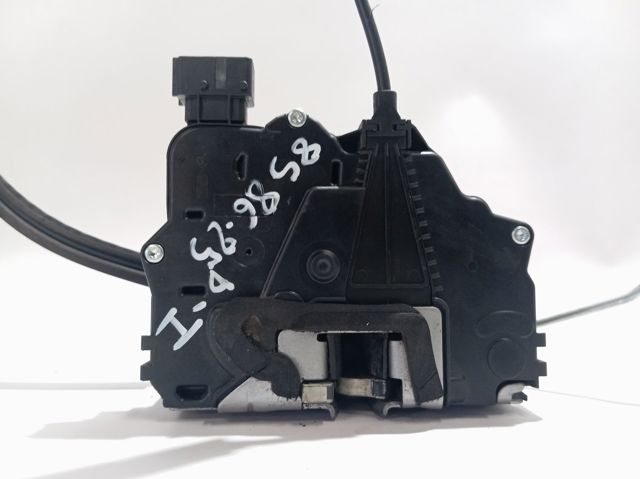 Fecho da porta dianteira esquerda 1676851680 Peugeot/Citroen