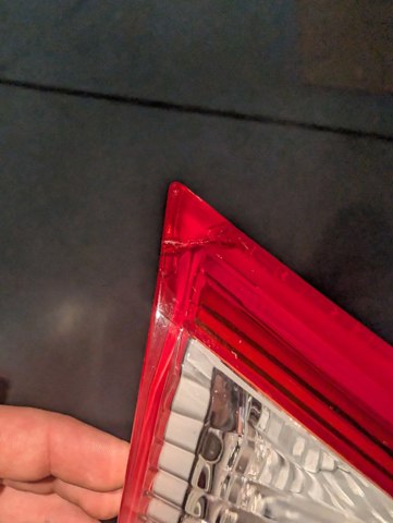 Compre FP3251F4P FPS Lanterna traseira direita interna