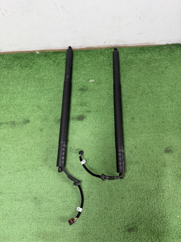 Amortecedor de tampa de porta-malas (de 3ª/5ª porta traseira) 4M8827851K VAG