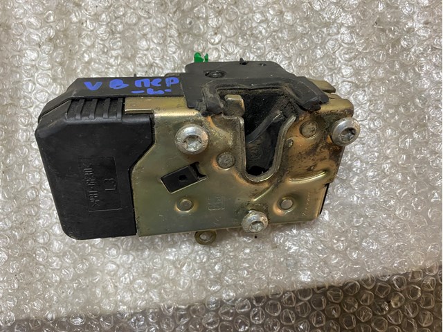 90585021 General Motors Fecho da porta dianteira esquerda