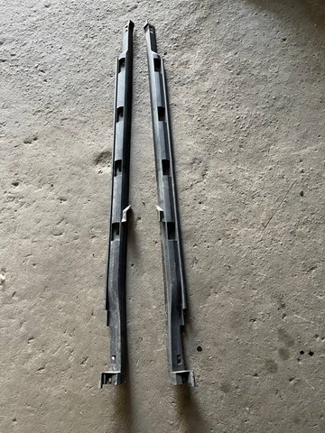 91112SJ330 Subaru Placa sobreposta (moldura) externa esquerda de acesso