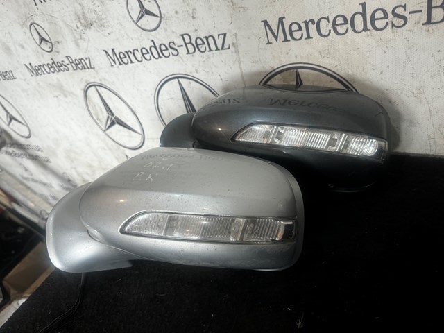 Espelho de retrovisão esquerdo 2118101576 Mercedes