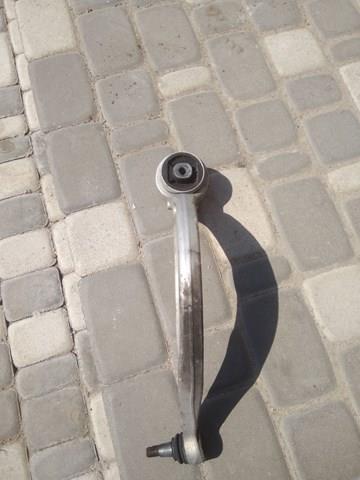 Braço oscilante inferior esquerdo de suspensão dianteira VAG 8W0407695A preço, a partir de 108,50 USD