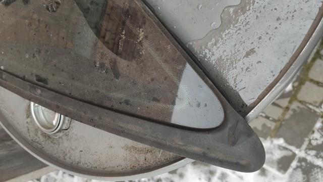 Vidro da porta traseira esquerda 43R00048 VAG