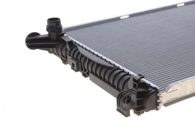 Radiador de esfriamento de motor 550219 NRF