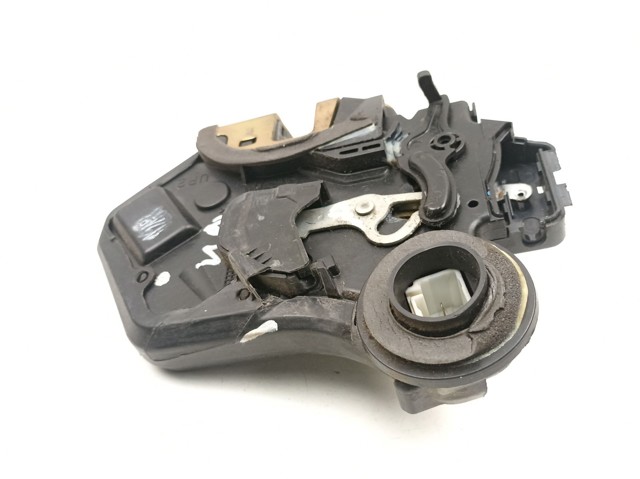 6905052120 Daihatsu Fecho da porta traseira direita