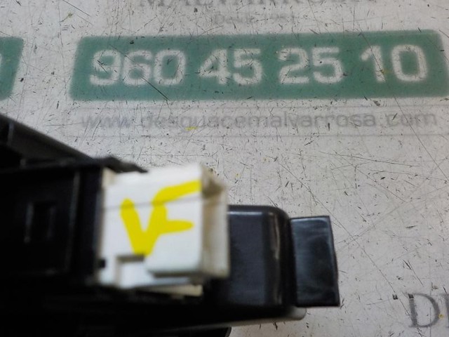 96762292ZD Peugeot/Citroen Unidade de botões traseira direita de controlo de elevador de vidro