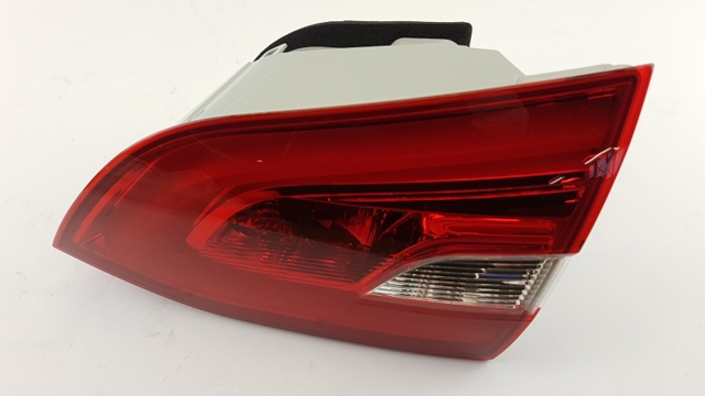 Lanterna traseira direita interna 9678094880 Peugeot/Citroen