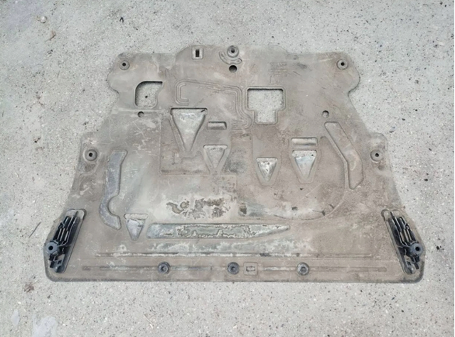 31378306 Volvo Proteção de motor, de panela (da seção de motor)