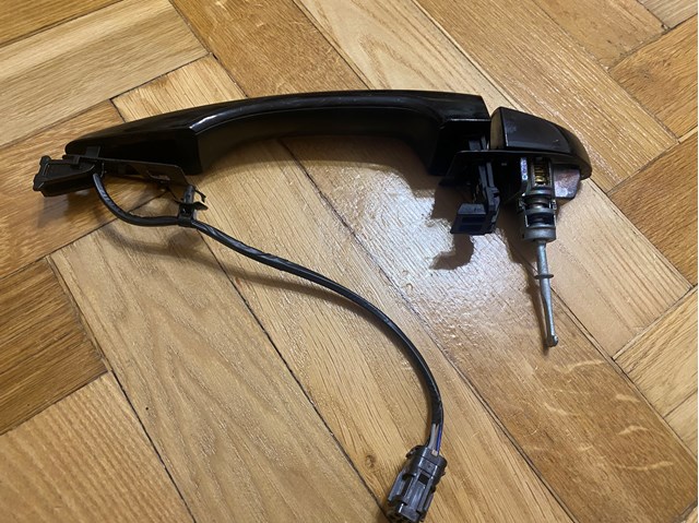 82651J9700 Hyundai/Kia Maçaneta dianteira esquerda externa da porta
