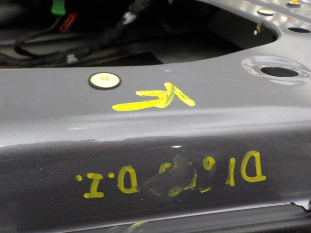 Porta dianteira esquerda Land Rover LR061283 preço, a partir de 902,36 USD