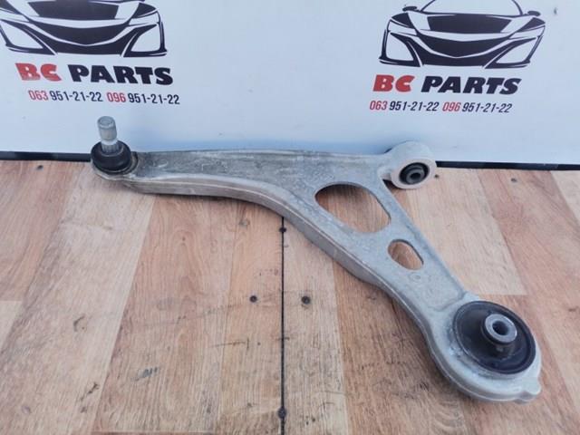 545016RA0B Nissan/Infiniti Braço oscilante inferior esquerdo de suspensão dianteira