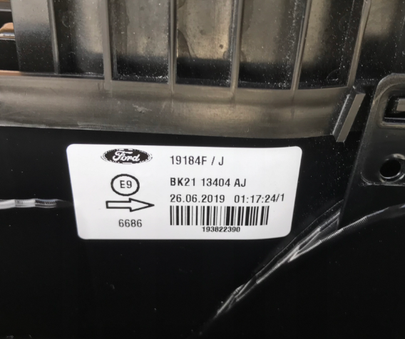 Compre BK2113404AJ Ford Lanterna traseira direita