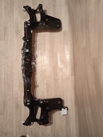 Suporte do radiador montado (painel de montagem de fixação das luzes) 606204 Polcar
