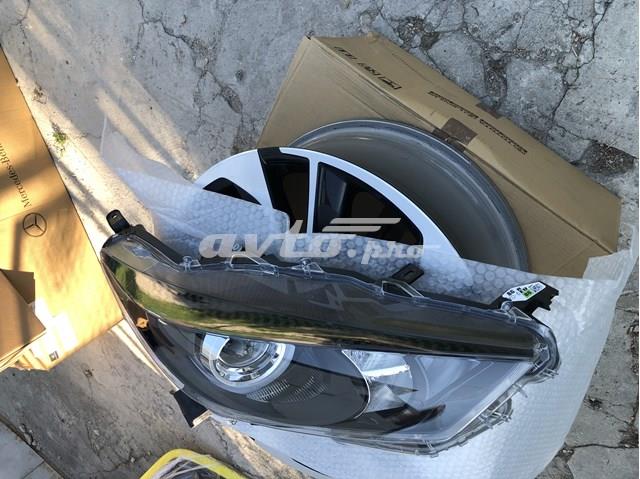 Compre 81130K0060 Toyota Luz direita