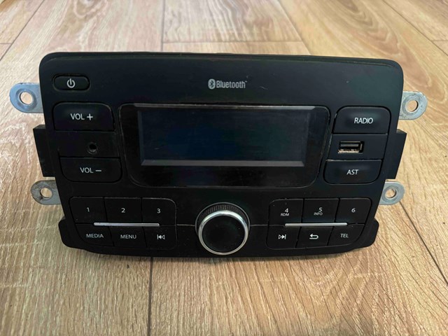 Aparelhagem de som (rádio AM/FM) Renault (RVI) 281154759R preço, a partir de 160,14 USD