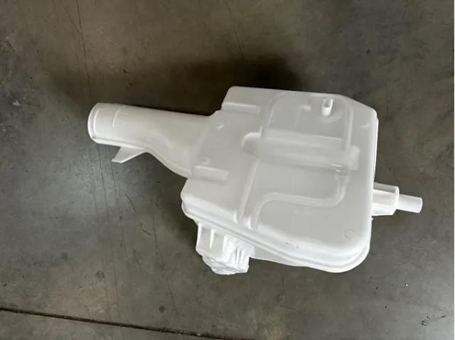 Tanque de fluido para lavador de vidro Mercedes Sprinter preço, a partir de 63,88 USD