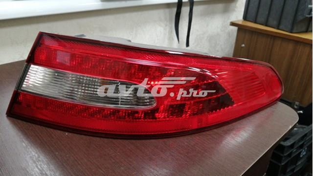 C2Z16256 Jaguar Lanterna traseira direita