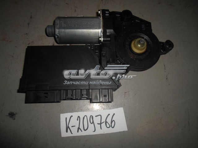 Mecanismo de acionamento de vidro da porta dianteira direita VAG 130821764 preço, a partir de 46,05 USD
