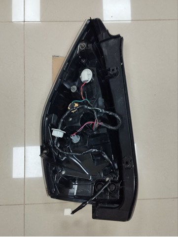 Lanterna traseira direita Mazda 5 II CR