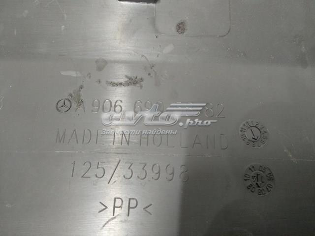 Moldura do pára-lama traseiro direito Mercedes A9066905882 preço, a partir de 53,27 USD