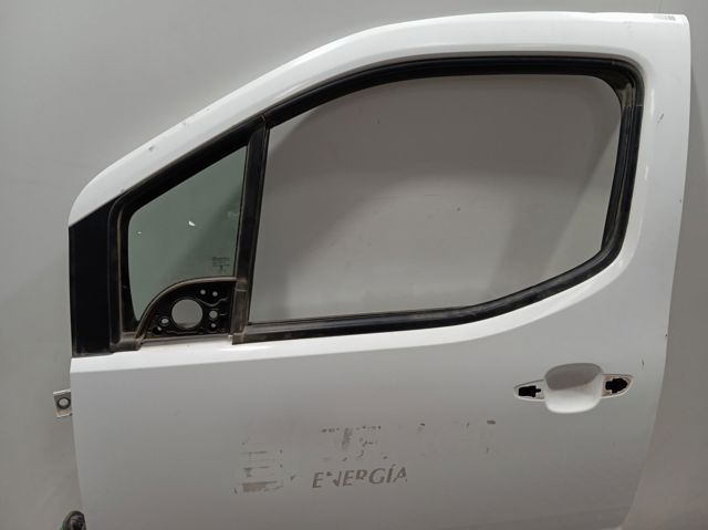 Compre 9820423380 Peugeot/Citroen Porta dianteira esquerda