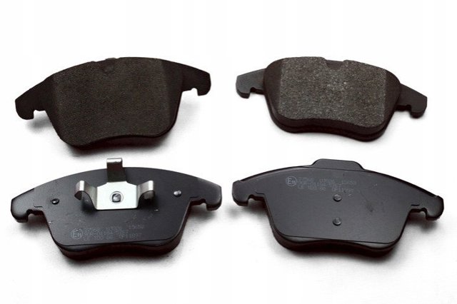 Sapatas do freio dianteiras de disco Land Rover LR134693