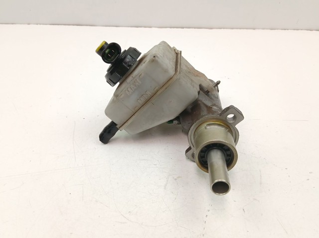 Compre 7701208176 Nissan/Infiniti Cilindro mestre do freio