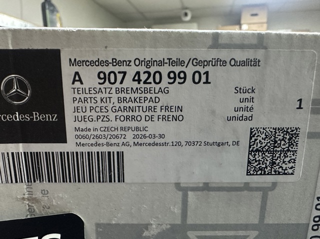 A9074209901 Mercedes Sapatas do freio dianteiras de disco
