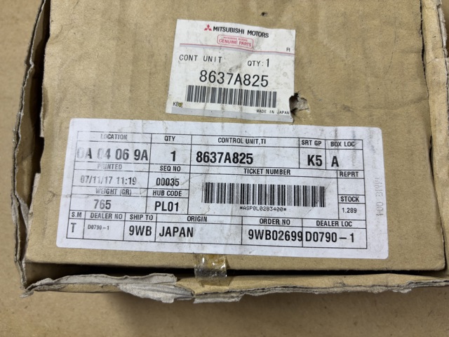 Compre 8637A825 Mitsubishi Unidade traseira do salão de dispositivos de segurança