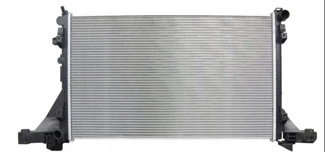Radiador de esfriamento de motor Polcar 60N1082 preço, a partir de 145,06 USD