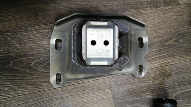 Coxim (suporte) esquerdo superior de motor Peugeot/Citroen 9813699680 preço, a partir de 45,97 USD