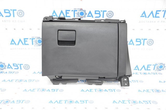 KB7W64030A02 Mazda Caixa para porta-luvas (porta-luvas)