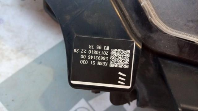 KB8M51031D Mazda Luz direita