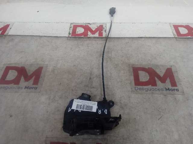 Fecho da porta dianteira direita Opel 93457081 preço, a partir de 124,29 USD