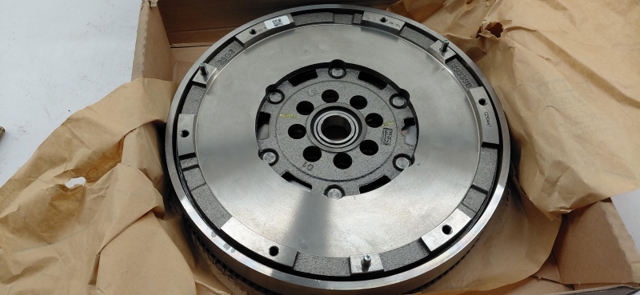 Volante de motor 9841562380 Peugeot/Citroen