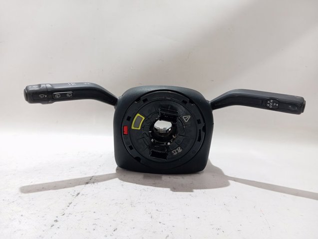 Comutador instalado na coluna da direção, montado Mercedes A1779003205