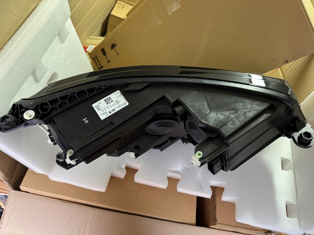 Compre 566941015 VAG Luz esquerda