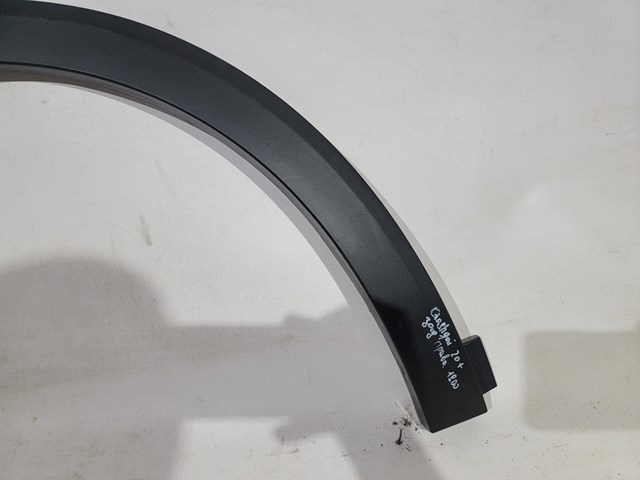 938286UA0A Nissan/Infiniti Expansor direito (placa sobreposta) de arco do pára-lama traseiro