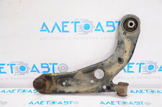 Braço oscilante inferior direito de suspensão dianteira 4877742AD Chrysler