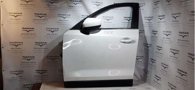 Compre KB7W50650C Mazda Moldura da porta dianteira esquerda