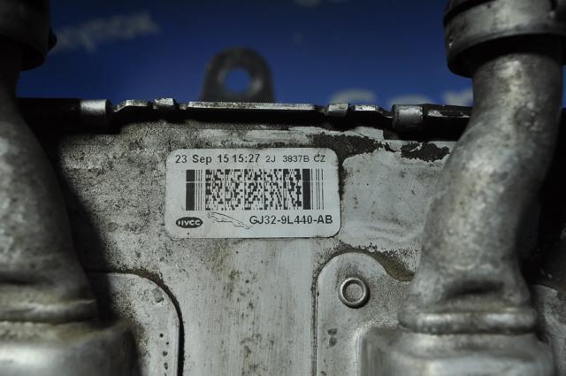 LR072118 Land Rover Radiador de intercooler