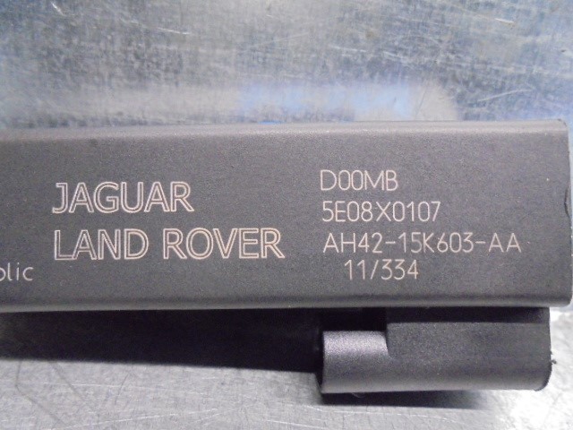 Compre AH4215K603AA Land Rover Antena