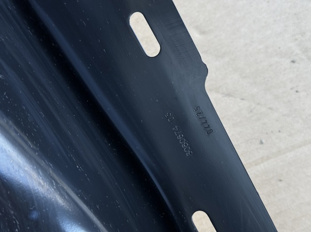 Pára-lama dianteiro direito BMW 41008083536 preço, a partir de 687,60 USD