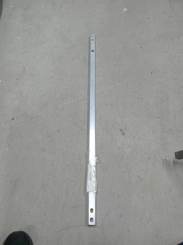 Viga inferior do radiador Mercedes A1676262200 preço, a partir de 51,24 USD