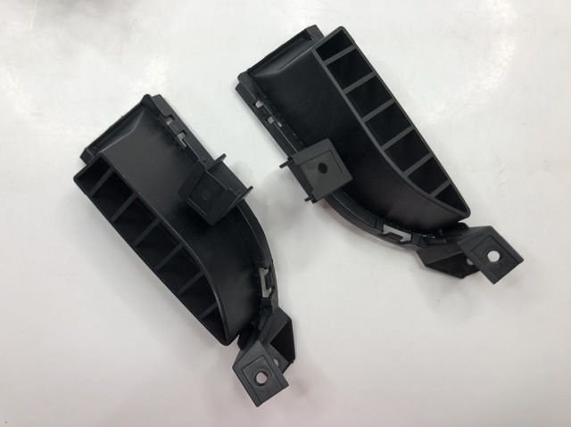 Compre 622576RA0A Nissan/Infiniti Grelha esquerda inferior do pára-choque dianteiro