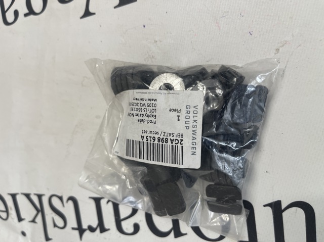 2GA898615A VAG 