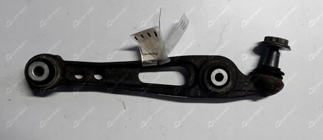 Braço oscilante inferior direito de suspensão dianteira Land Rover LR084095